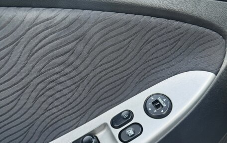 Hyundai Solaris II рестайлинг, 2011 год, 630 000 рублей, 16 фотография