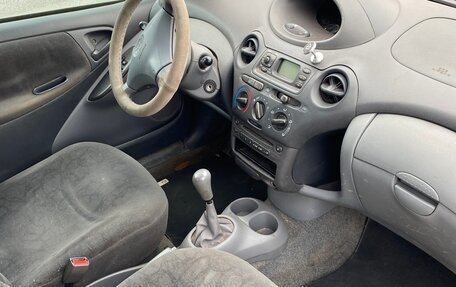 Toyota Yaris I рестайлинг, 2002 год, 225 000 рублей, 5 фотография