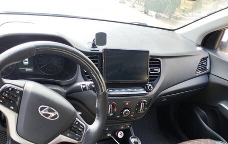 Hyundai Solaris II рестайлинг, 2022 год, 1 439 000 рублей, 3 фотография