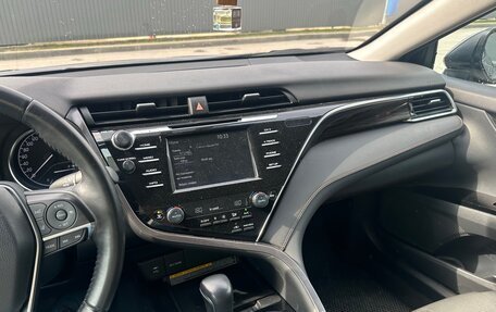 Toyota Camry, 2019 год, 2 480 000 рублей, 8 фотография