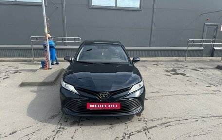 Toyota Camry, 2019 год, 2 480 000 рублей, 2 фотография