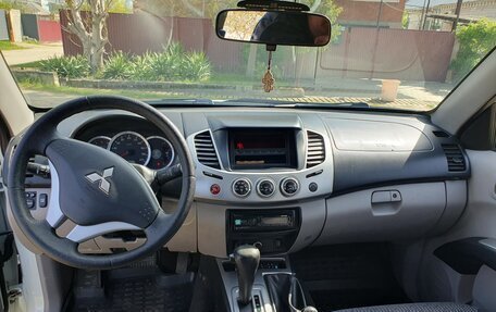 Mitsubishi L200 IV рестайлинг, 2012 год, 1 800 000 рублей, 11 фотография