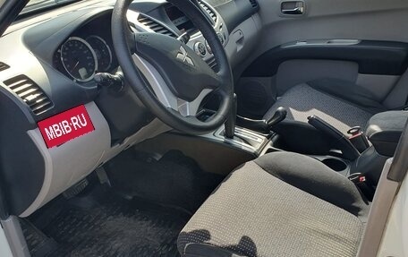 Mitsubishi L200 IV рестайлинг, 2012 год, 1 800 000 рублей, 8 фотография