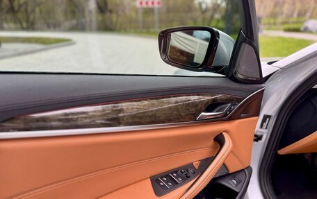 BMW 5 серия, 2018 год, 2 740 000 рублей, 11 фотография