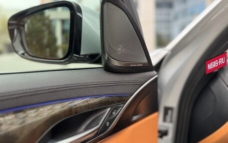 BMW 5 серия, 2018 год, 2 740 000 рублей, 16 фотография