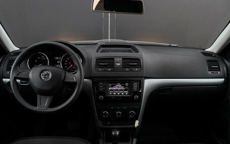 Skoda Yeti I рестайлинг, 2015 год, 1 420 000 рублей, 9 фотография