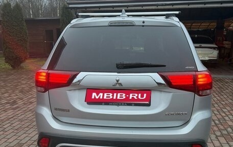 Mitsubishi Outlander III рестайлинг 3, 2019 год, 2 050 000 рублей, 8 фотография