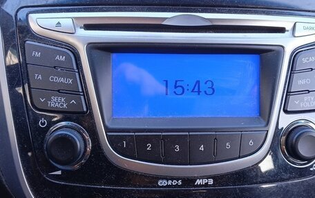 Hyundai Solaris II рестайлинг, 2012 год, 850 000 рублей, 8 фотография