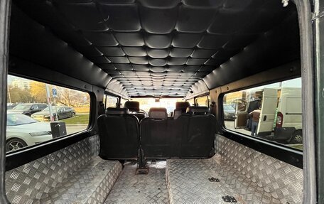 Land Rover Defender I, 2011 год, 2 180 000 рублей, 16 фотография