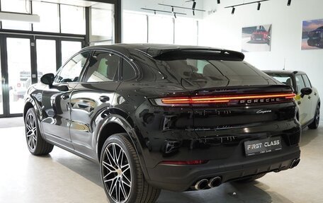 Porsche Cayenne III, 2023 год, 11 990 000 рублей, 5 фотография