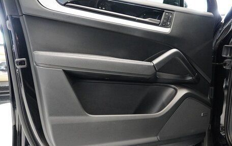 Porsche Cayenne III, 2023 год, 11 990 000 рублей, 14 фотография