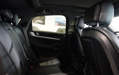 Porsche Cayenne III, 2023 год, 11 990 000 рублей, 16 фотография