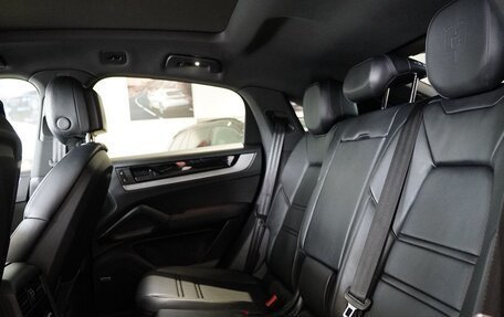 Porsche Cayenne III, 2023 год, 11 990 000 рублей, 17 фотография
