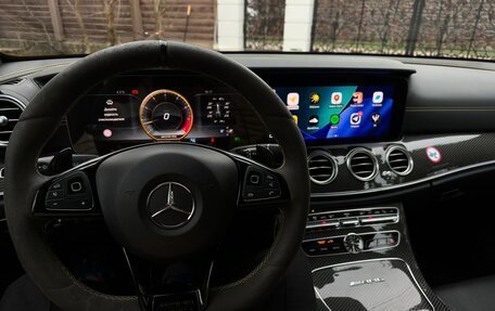 Mercedes-Benz E-Класс AMG, 2017 год, 6 500 000 рублей, 26 фотография