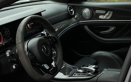 Mercedes-Benz E-Класс AMG, 2017 год, 6 500 000 рублей, 24 фотография