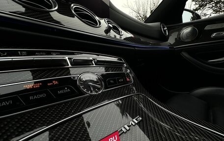 Mercedes-Benz E-Класс AMG, 2017 год, 6 500 000 рублей, 31 фотография