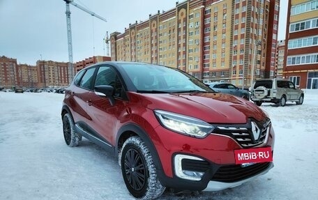 Renault Kaptur I рестайлинг, 2022 год, 1 760 000 рублей, 5 фотография