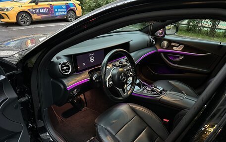 Mercedes-Benz E-Класс, 2019 год, 3 800 000 рублей, 10 фотография