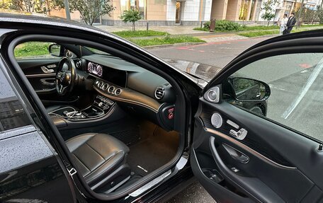 Mercedes-Benz E-Класс, 2019 год, 3 800 000 рублей, 11 фотография