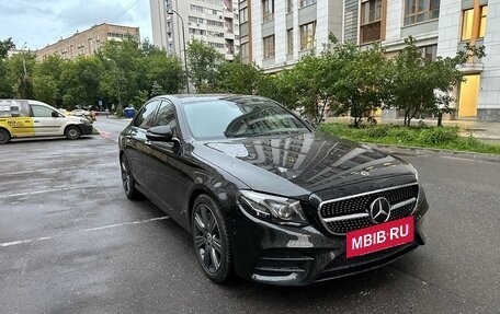 Mercedes-Benz E-Класс, 2019 год, 3 800 000 рублей, 2 фотография