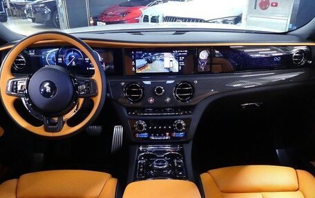 Rolls-Royce Ghost Series II рестайлинг, 2025 год, 51 000 000 рублей, 5 фотография