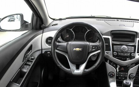 Chevrolet Cruze II, 2011 год, 899 990 рублей, 8 фотография
