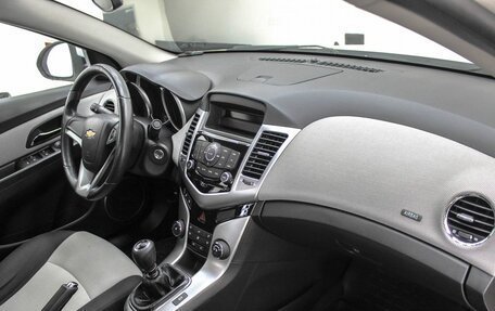 Chevrolet Cruze II, 2011 год, 899 990 рублей, 6 фотография