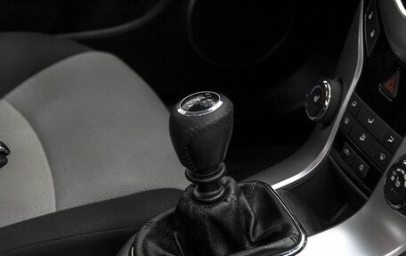 Chevrolet Cruze II, 2011 год, 899 990 рублей, 10 фотография