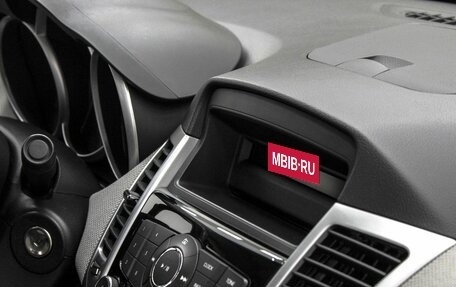 Chevrolet Cruze II, 2011 год, 899 990 рублей, 13 фотография