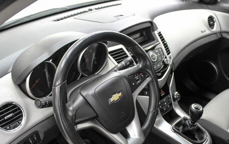 Chevrolet Cruze II, 2011 год, 899 990 рублей, 24 фотография