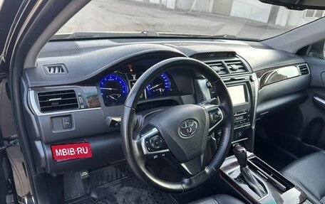 Toyota Camry, 2017 год, 2 300 000 рублей, 5 фотография