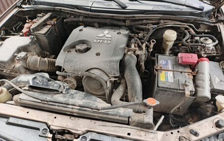 Mitsubishi Pajero Sport II рестайлинг, 2010 год, 1 350 000 рублей, 3 фотография