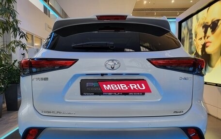 Toyota Highlander, 2026 год, 5 790 000 рублей, 34 фотография