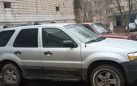Ford Escape II, 2005 год, 300 000 рублей, 2 фотография