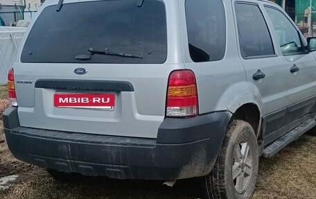 Ford Escape II, 2005 год, 300 000 рублей, 28 фотография