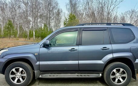 Toyota Land Cruiser Prado 120 рестайлинг, 2006 год, 2 150 450 рублей, 2 фотография