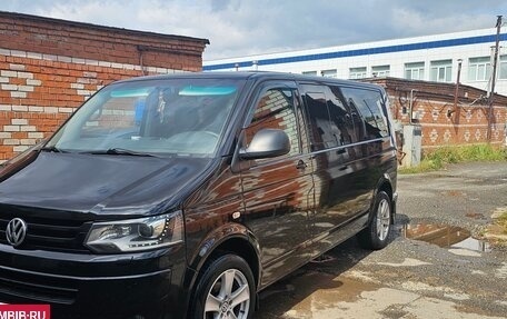 Volkswagen Caravelle T5, 2011 год, 2 120 000 рублей, 2 фотография