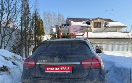 Mercedes-Benz GLA, 2018 год, 1 300 000 рублей, 4 фотография