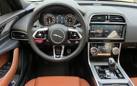 Jaguar XE I рестайлинг, 2024 год, 4 355 000 рублей, 10 фотография