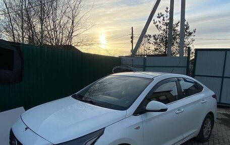 Hyundai Solaris II рестайлинг, 2018 год, 990 000 рублей, 1 фотография