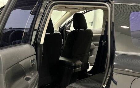 Mitsubishi Outlander III рестайлинг 3, 2018 год, 1 895 000 рублей, 16 фотография