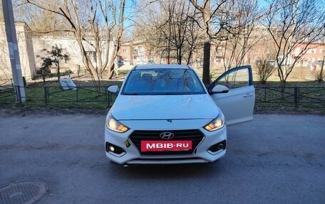 Hyundai Solaris II рестайлинг, 2018 год, 990 000 рублей, 25 фотография