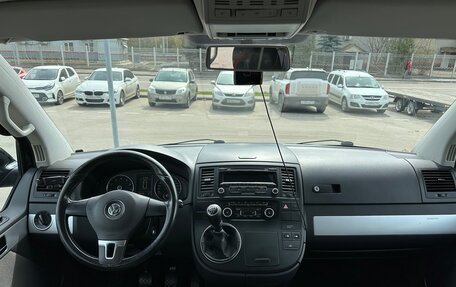 Volkswagen Multivan T5, 2012 год, 3 150 000 рублей, 14 фотография