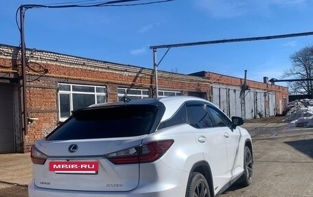 Lexus RX IV рестайлинг, 2018 год, 4 200 000 рублей, 3 фотография