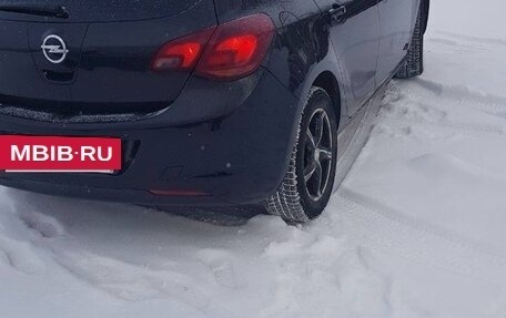 Opel Astra J, 2011 год, 780 000 рублей, 2 фотография