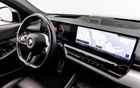 BMW 5 серия, 2025 год, 7 020 000 рублей, 9 фотография