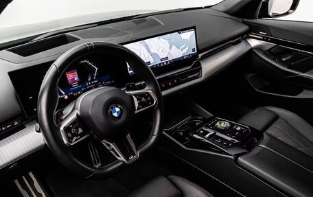 BMW 5 серия, 2025 год, 7 020 000 рублей, 17 фотография