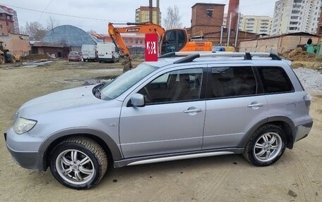 Mitsubishi Outlander III рестайлинг 3, 2004 год, 500 000 рублей, 2 фотография