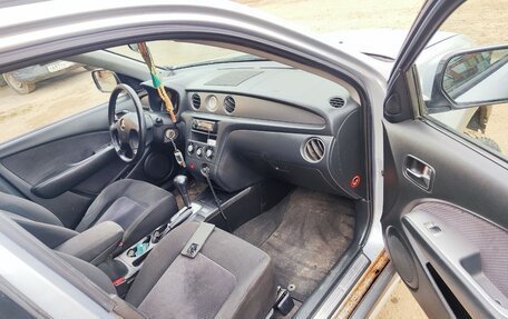 Mitsubishi Outlander III рестайлинг 3, 2004 год, 500 000 рублей, 8 фотография