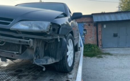 Nissan Primera II рестайлинг, 1998 год, 40 000 рублей, 2 фотография